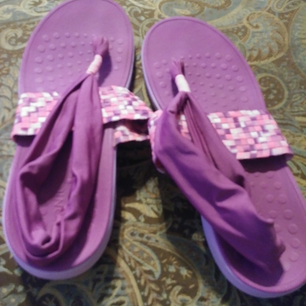 Vionic Serene Tia Berry Active Sling Sandal